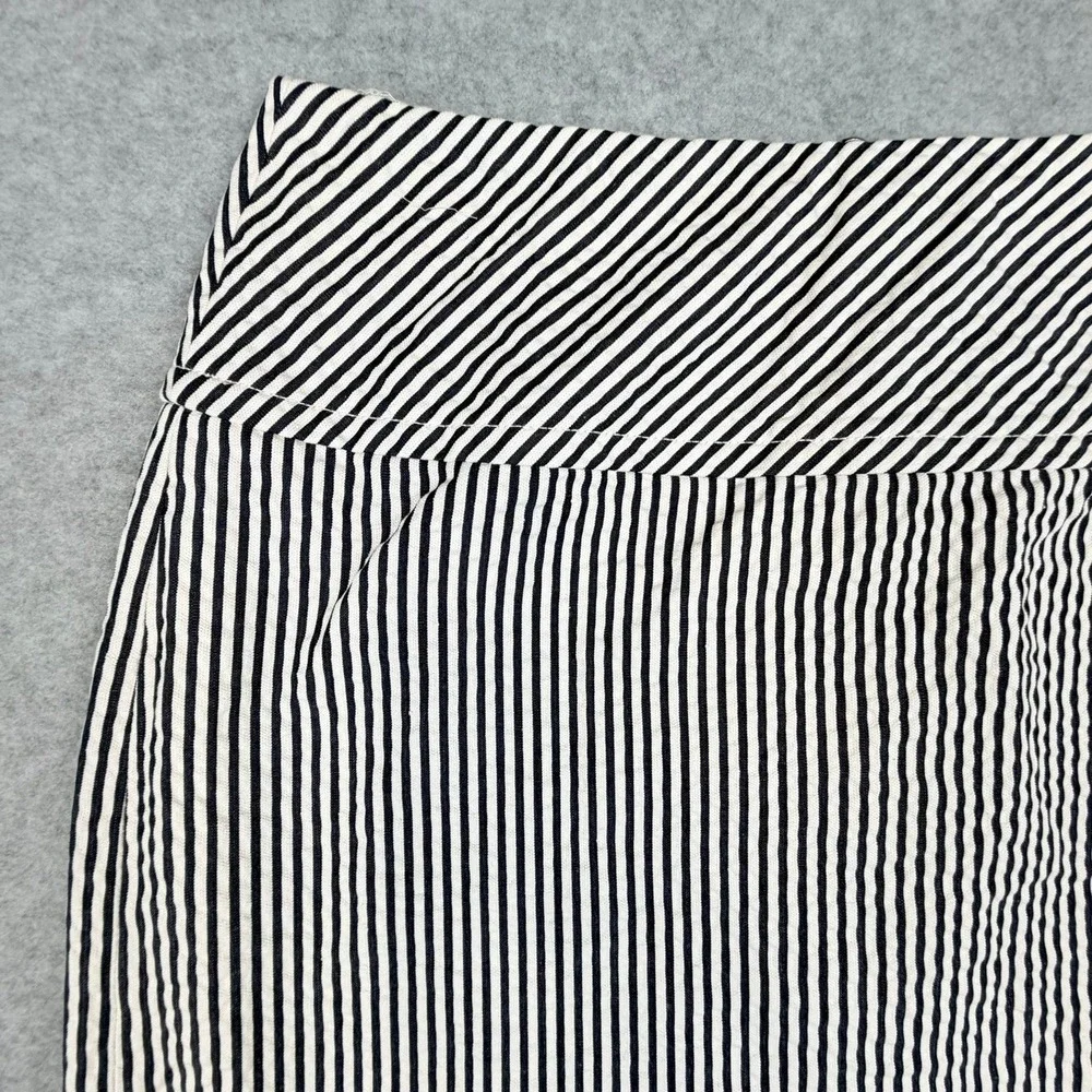 J.Crew Navy White Seersucker Striped Pencil Skirt Size 6